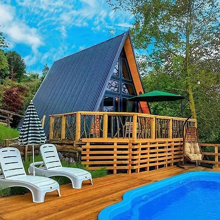 Bungalow With Heated Private Pool In Sapanca * Sakarya (Marmara)