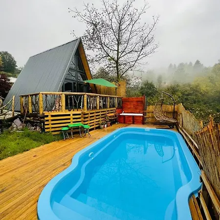Bungalow With Heated Private Pool In Sapanca * Sakarya (Marmara)