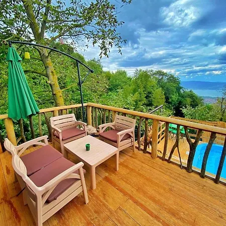 Bungalow With Heated Private Pool In Sapanca